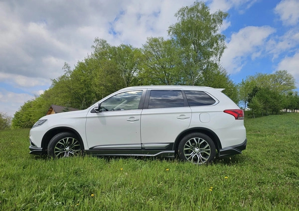 Mitsubishi Outlander cena 75800 przebieg: 137700, rok produkcji 2015 z Łosice małe 191